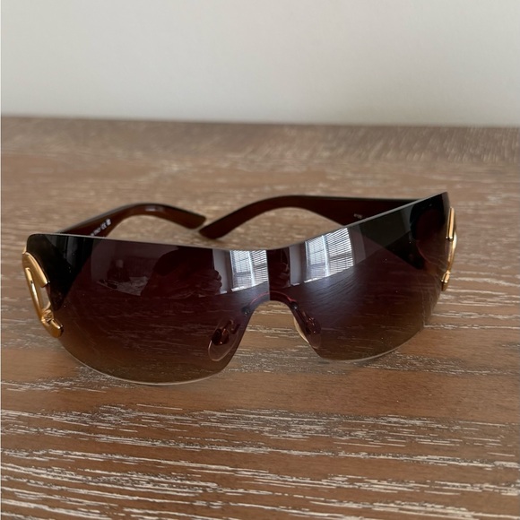 CHANEL Black Frame Brown Gradient CC Logo Rimless Sunglasses - Picture 3 of 11